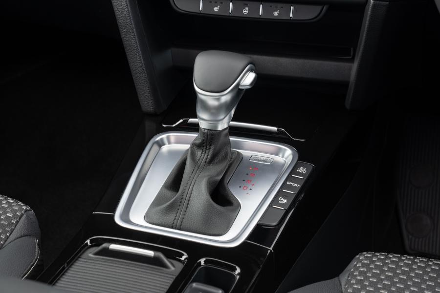 Детали интерьера Kia XCeed PHEV 2020 года  (UK) (фото 23 из 40)